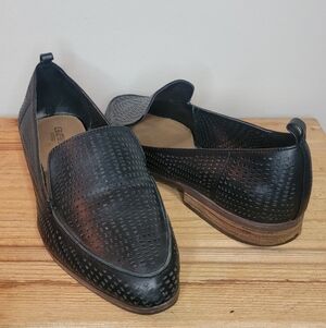 Crown Vintage Black Loafers